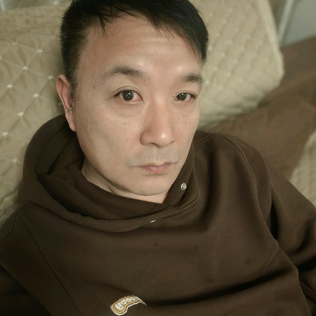 迷上跑步的明哥