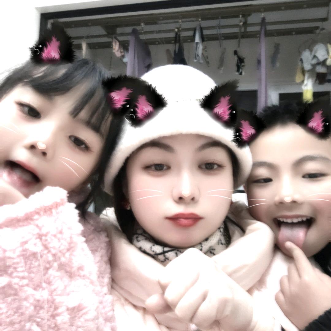 小汐宝和小弟宝の麻麻