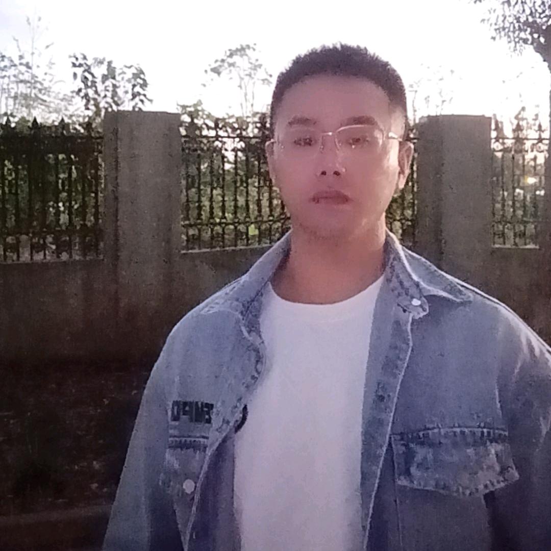 梅  健