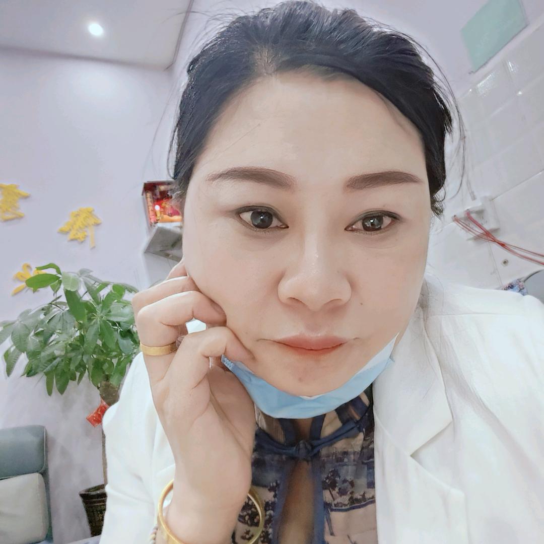在文山做足浴养生的粉姐