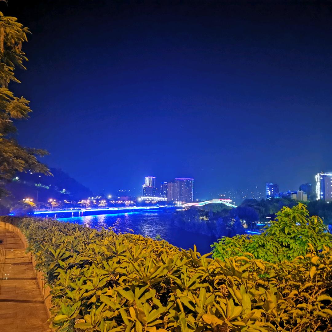 沿著記憶的路線