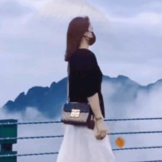 幽默一笑