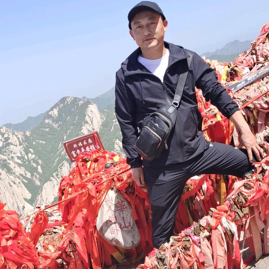 爱唱歌的小马哥