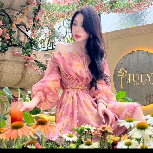 余潇潇（每日穿搭）