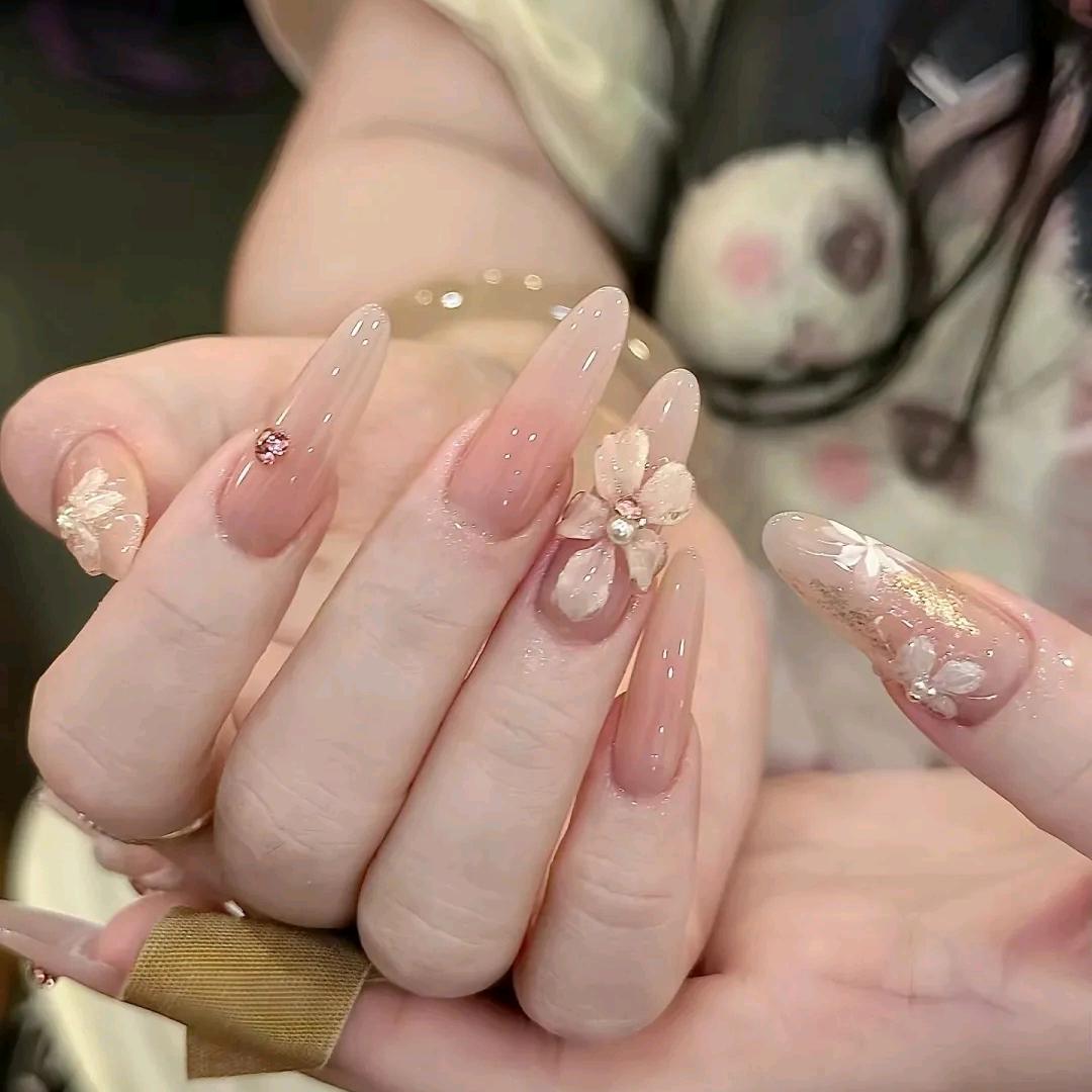 爱吃削皮李子