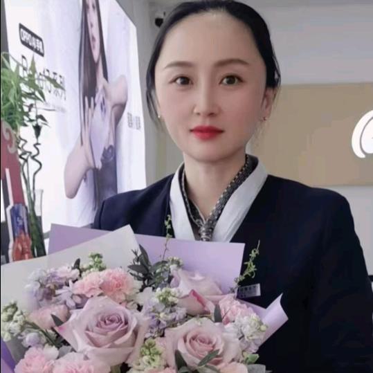 沂蒙路中国移动荣耀咨询师张歆悦