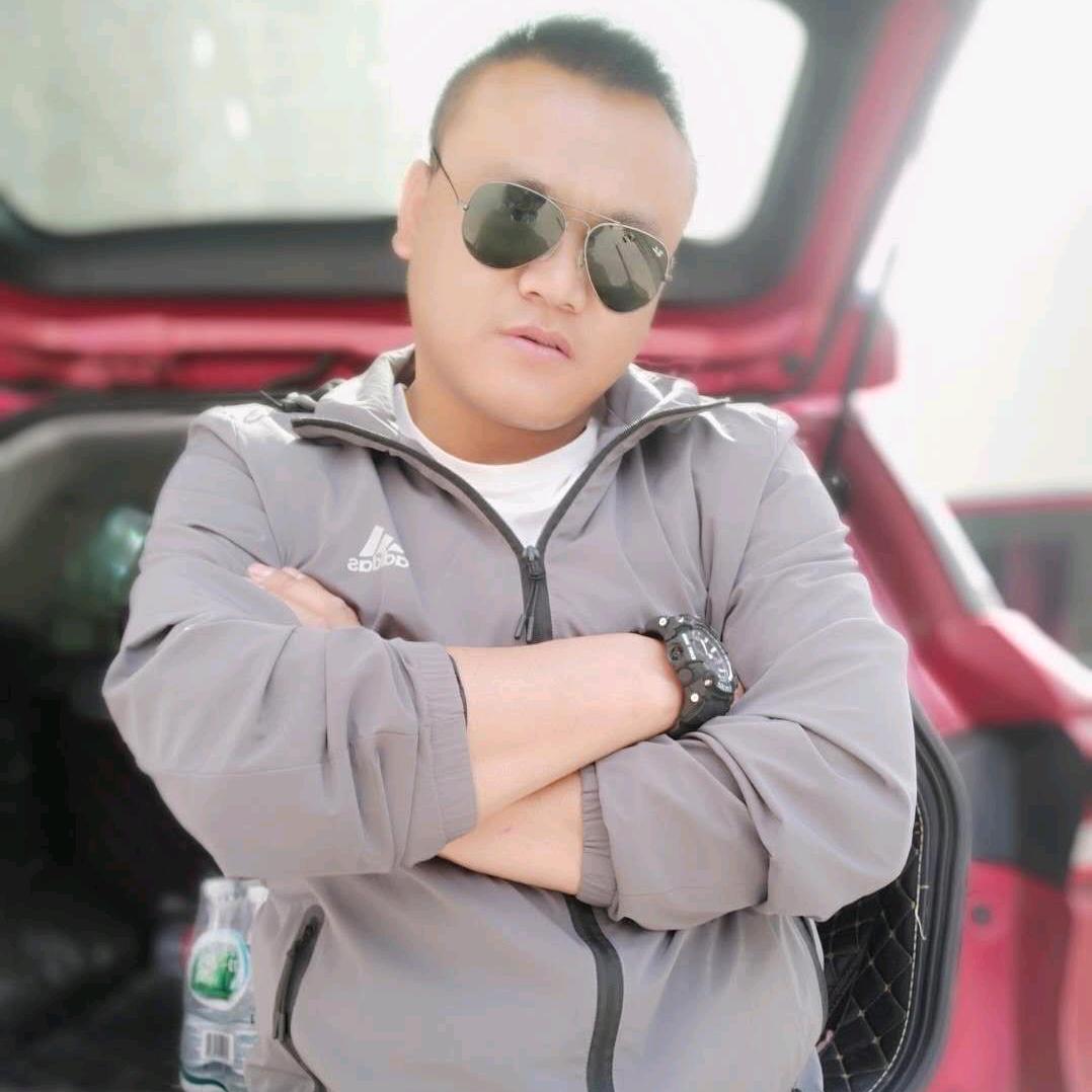 不起眼的圣斗士