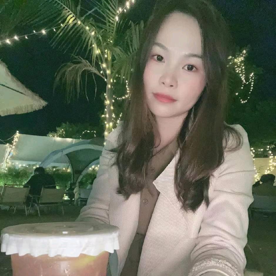 欣欣穿搭