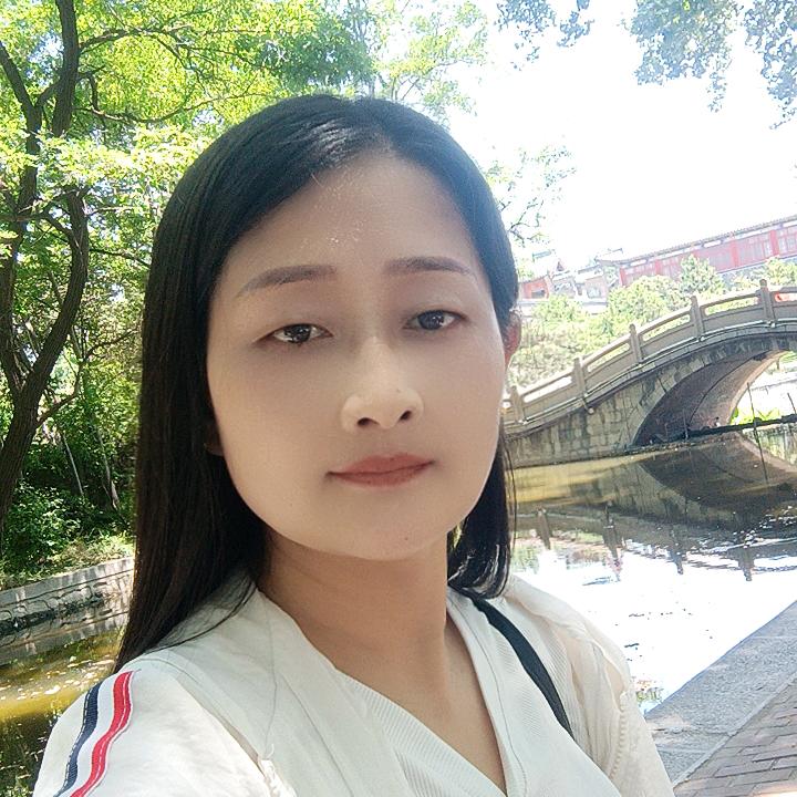 莲莲（🌱）