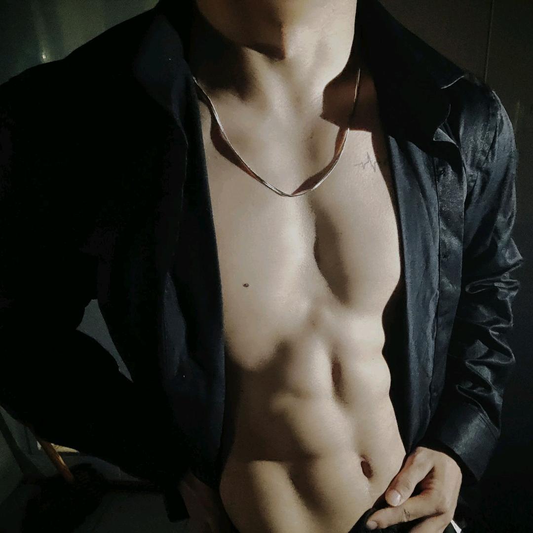 阿yue（薄肌）