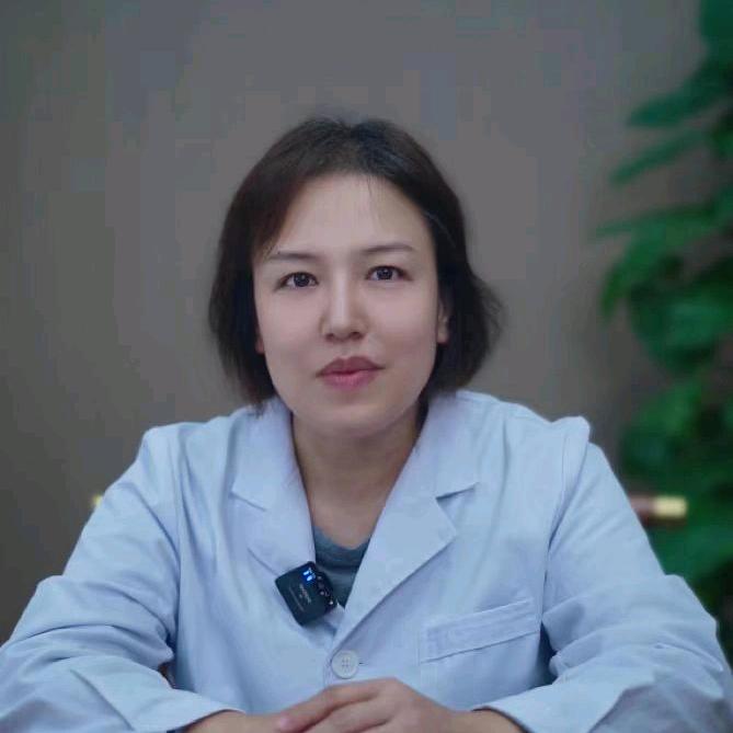 眼科医生朱丹