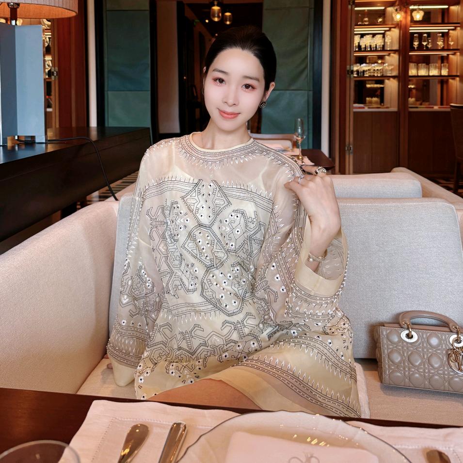 嫚渡轻奢女装