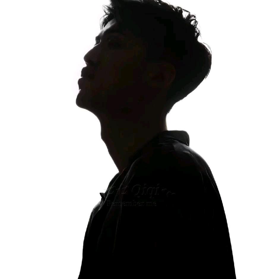小张.