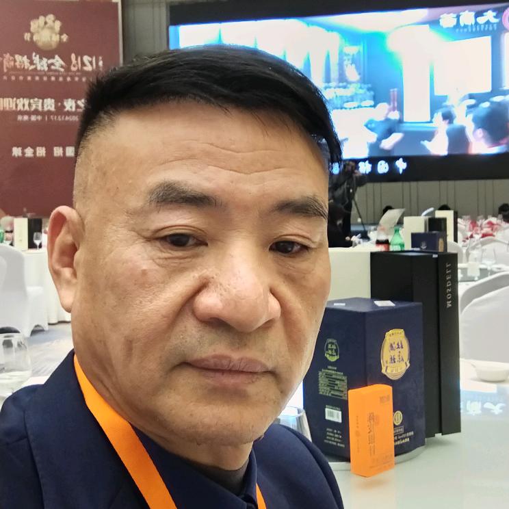 方舟控股—严登来