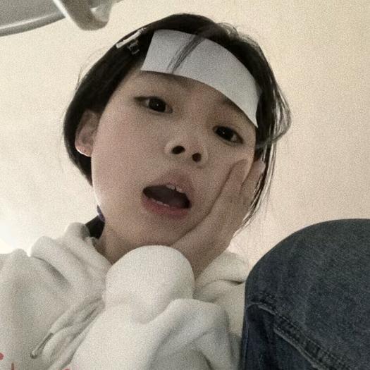 .睡不戳的泡泡糖.💤.