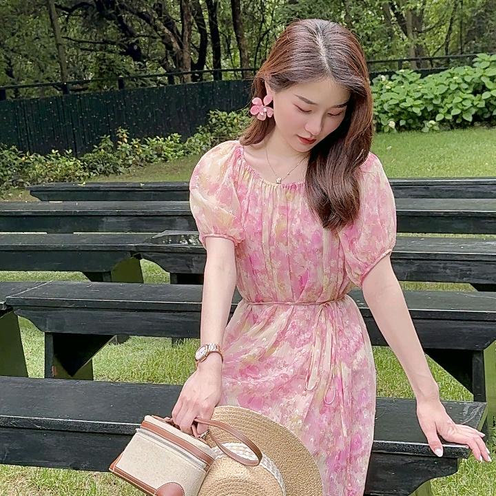 邱莹莹（直播好物甄选）