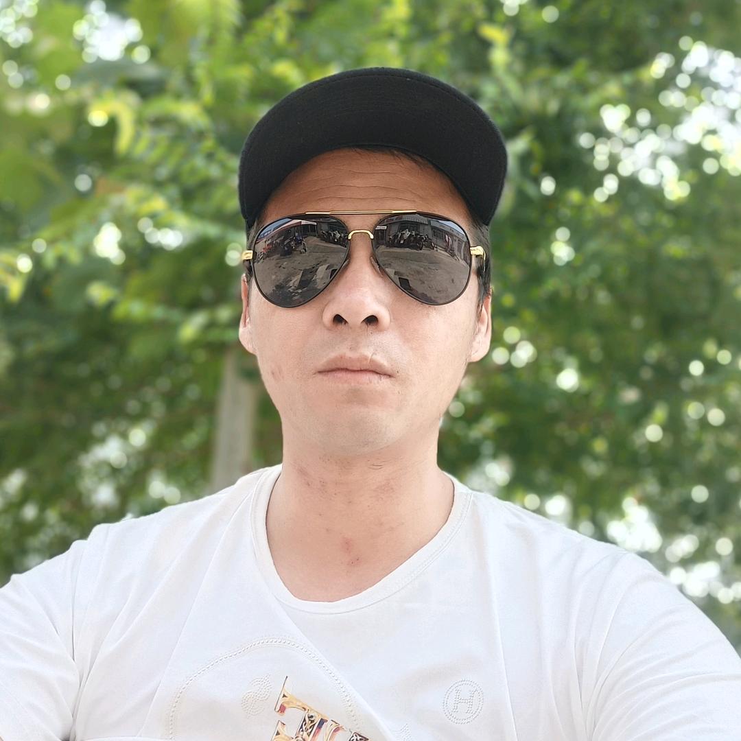 温饱男人。