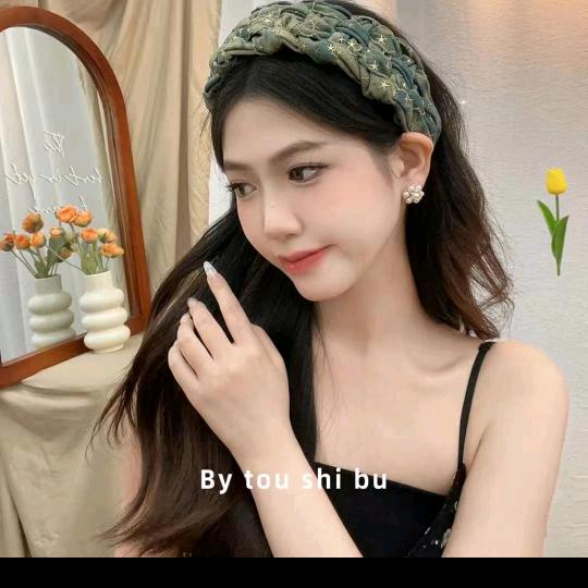 ღ专属💞妳的💘何᭄💞小姐ꦿ࿐…