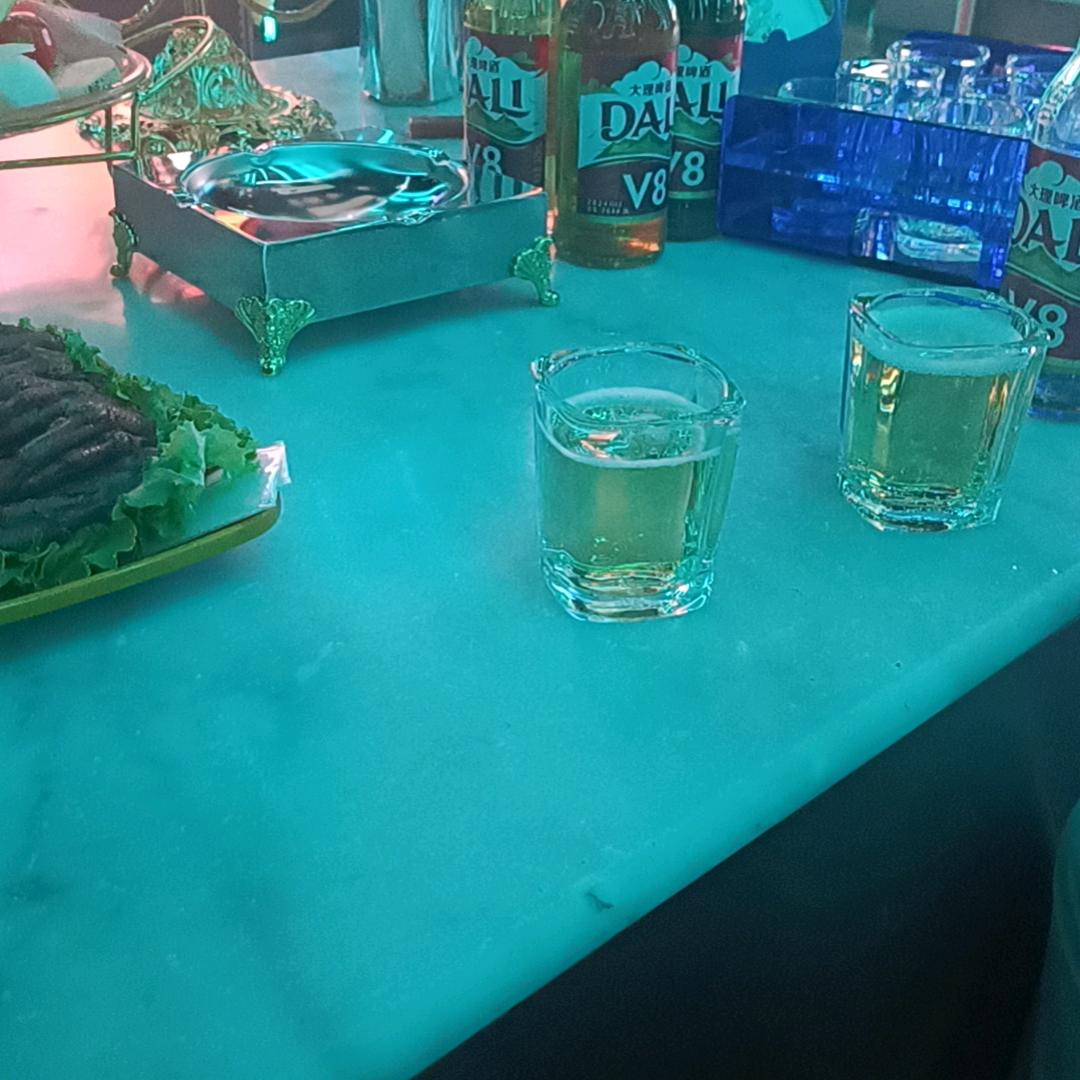 伤心的眼泪😰