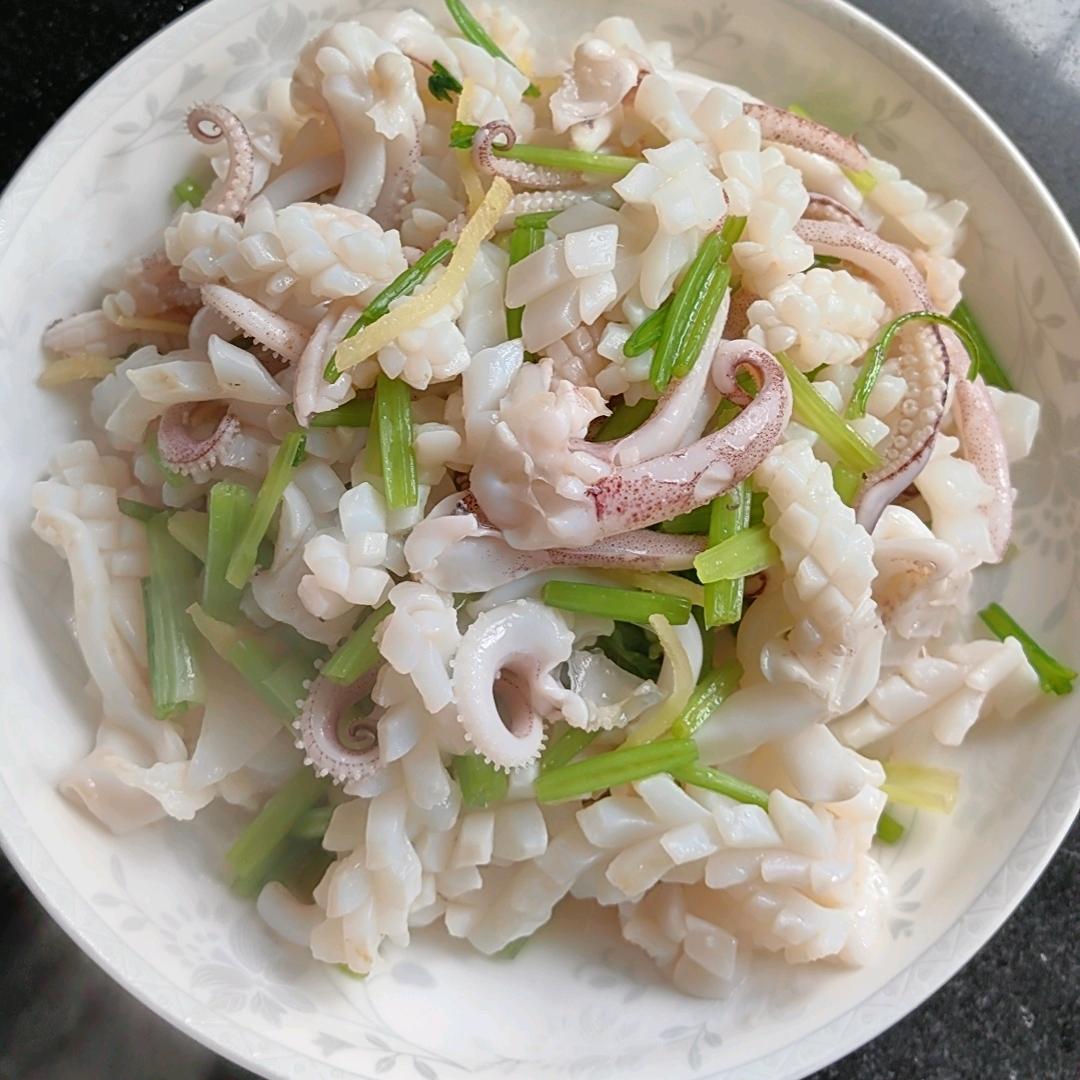 在厨房