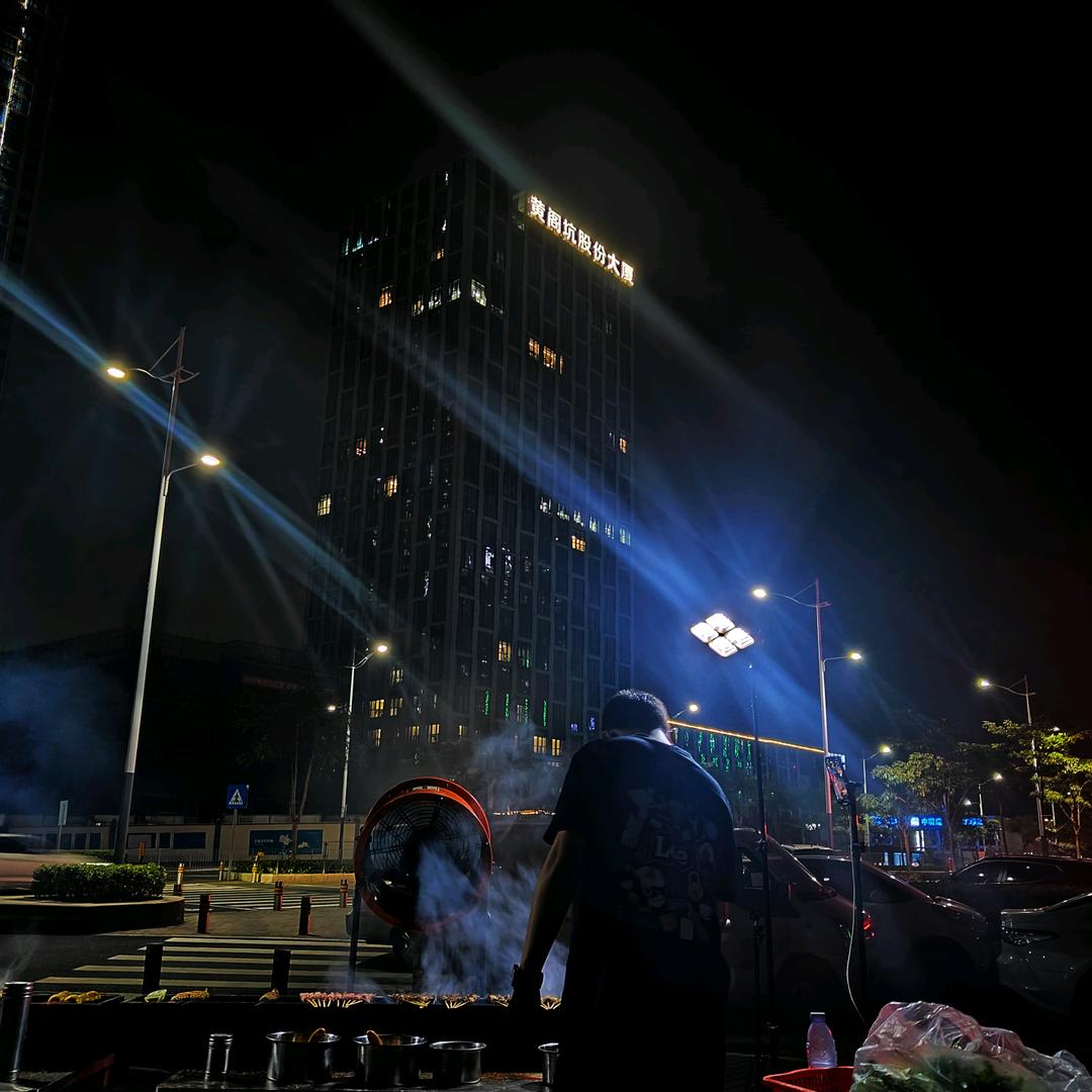 深圳东北烧烤路边摊