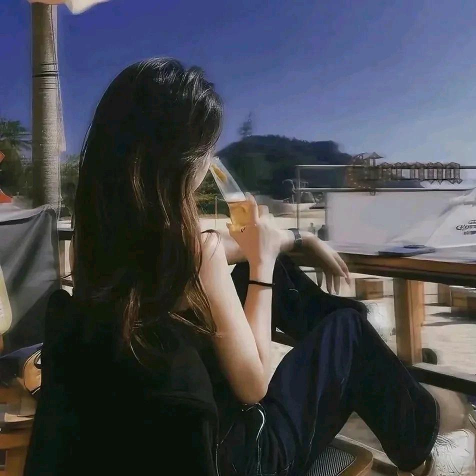 半冷清歌🥂