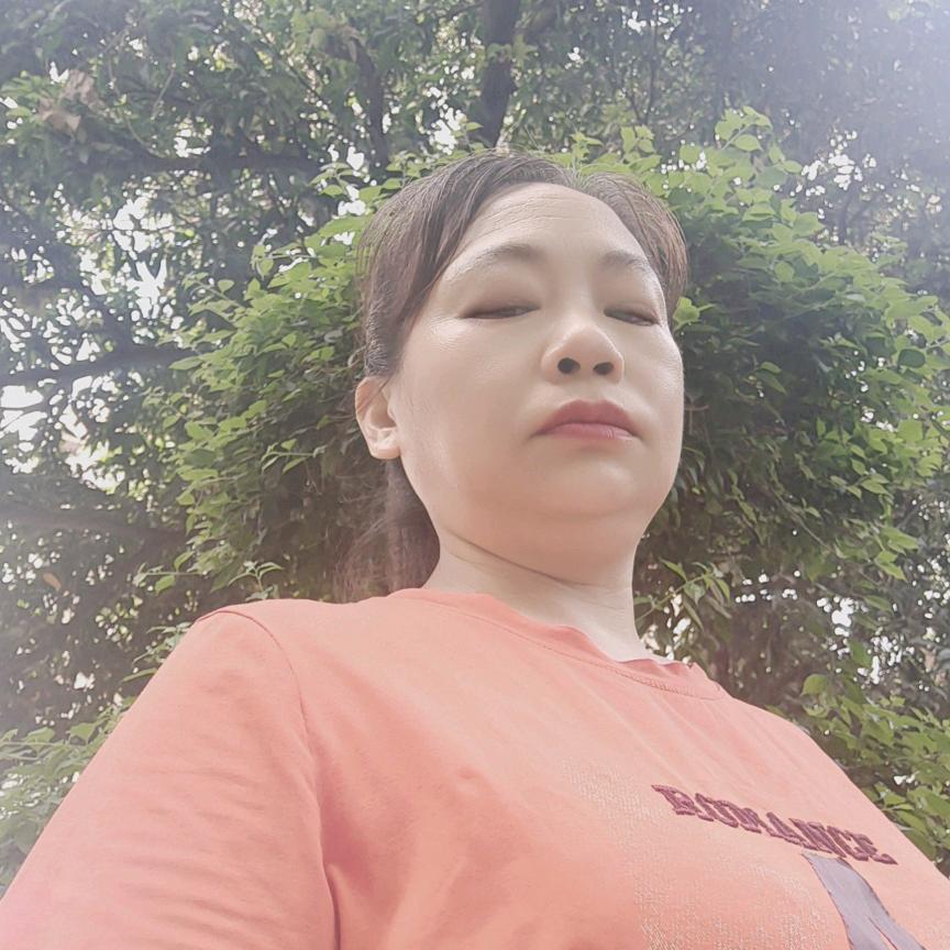 碧姐(茶麸)晚8点10分开播