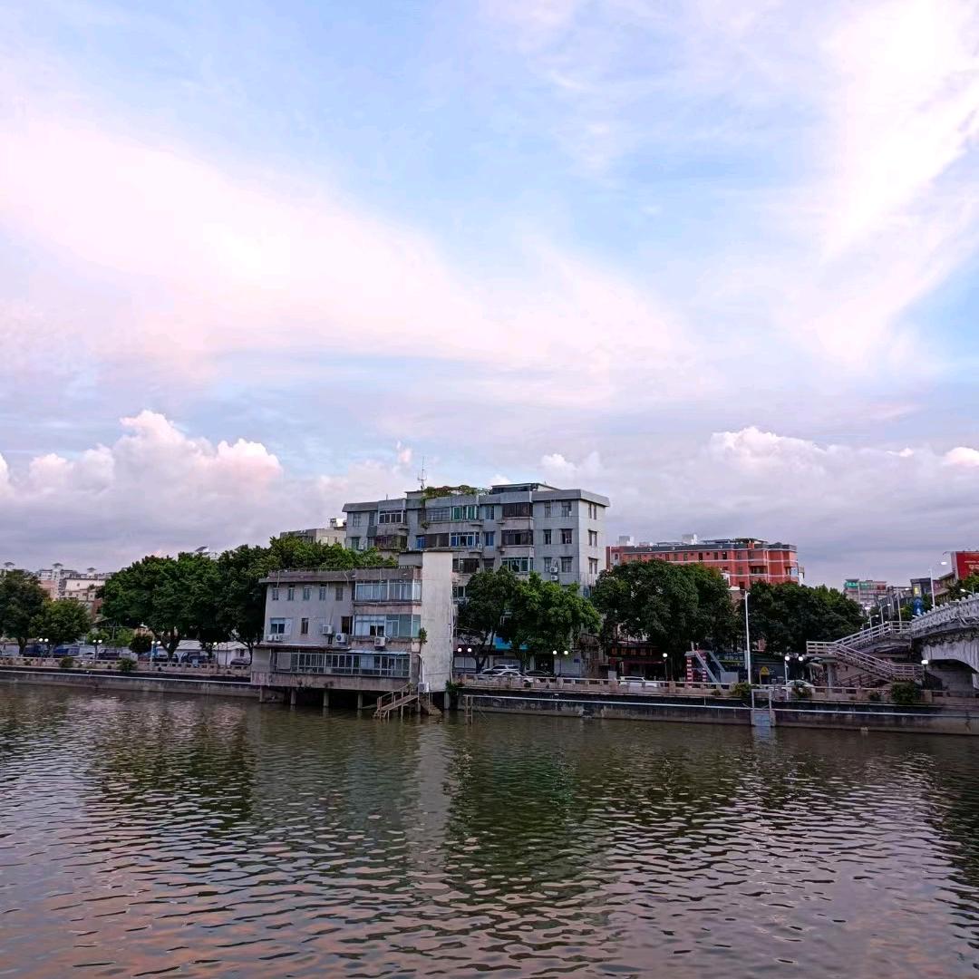 云淡风轻（退抖：勿关）