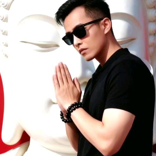 圈子不同，何必强容