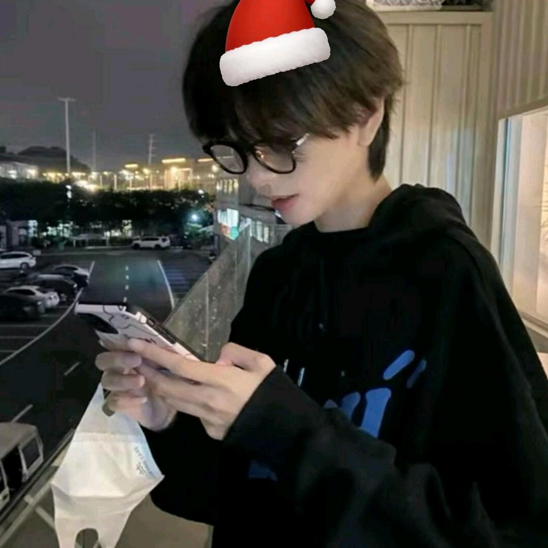 小七。