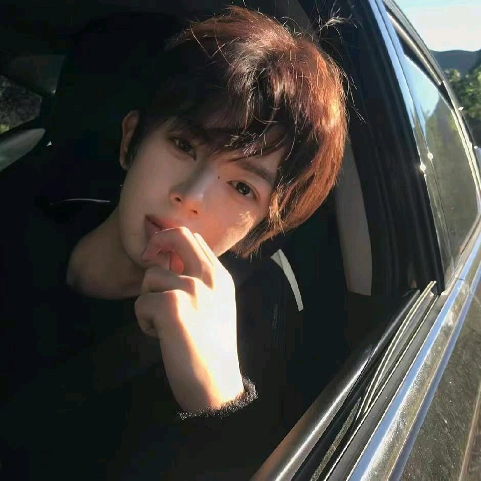 小橙子🍊🍊🍊🍊