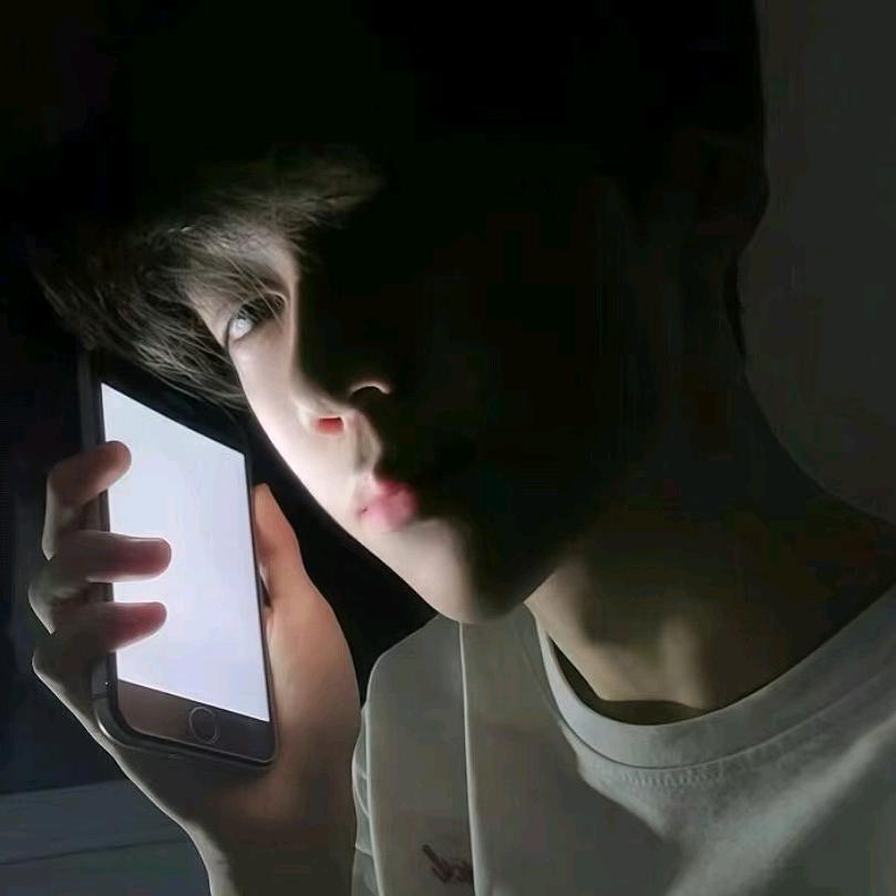 少喝热水（恩师彩虹糖.）