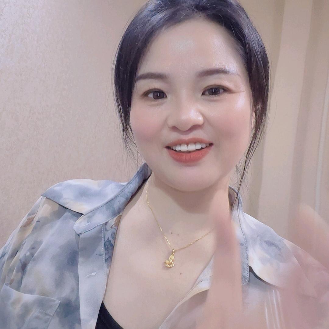 佳佳宝贝石女士