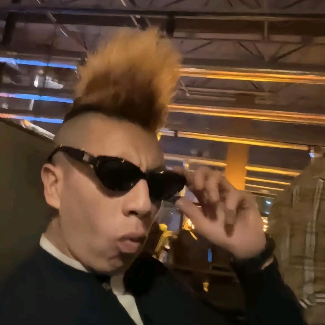 宇宙无敌超级大帅哥