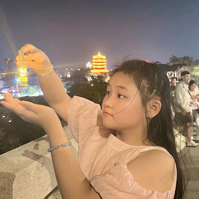谁伴我闯荡。
