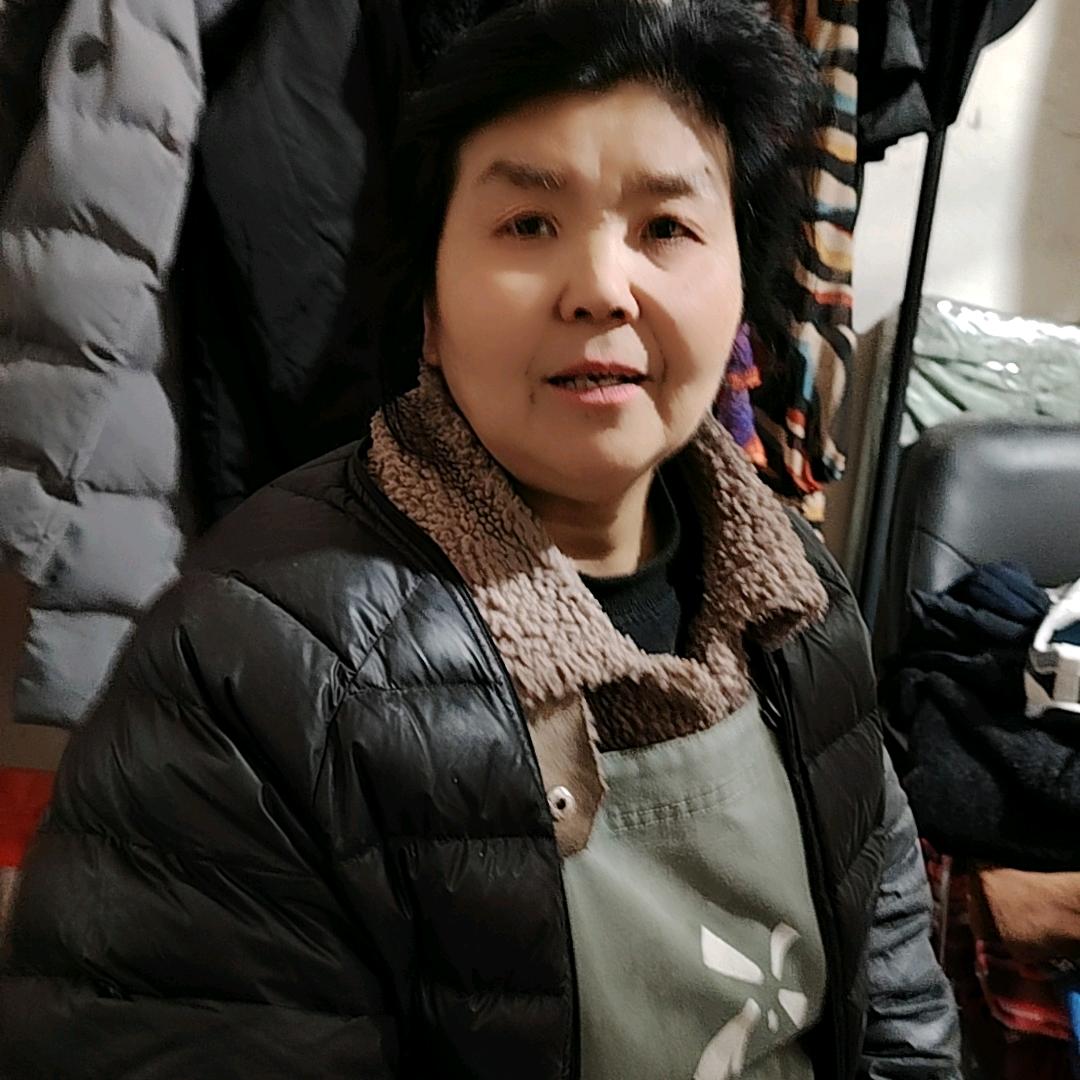 汪红红聊天直播（早上520首播）