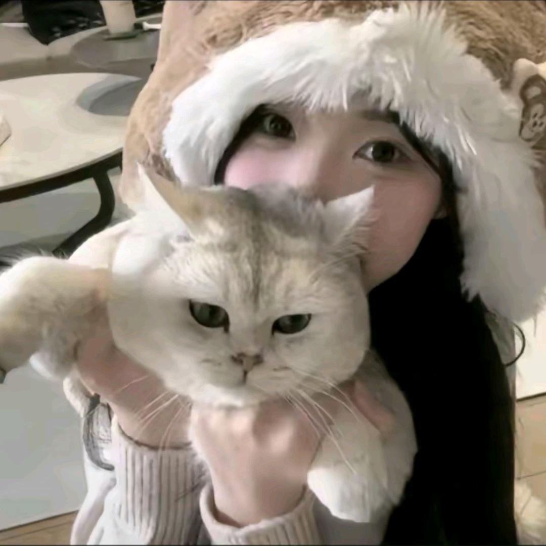 颜如玉.