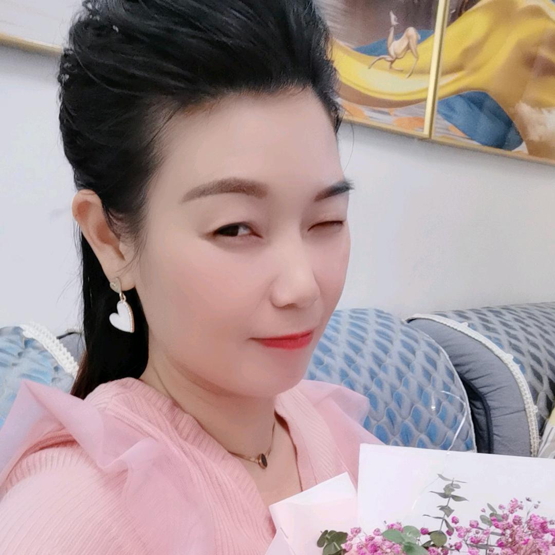 小妍（单亲妈妈）