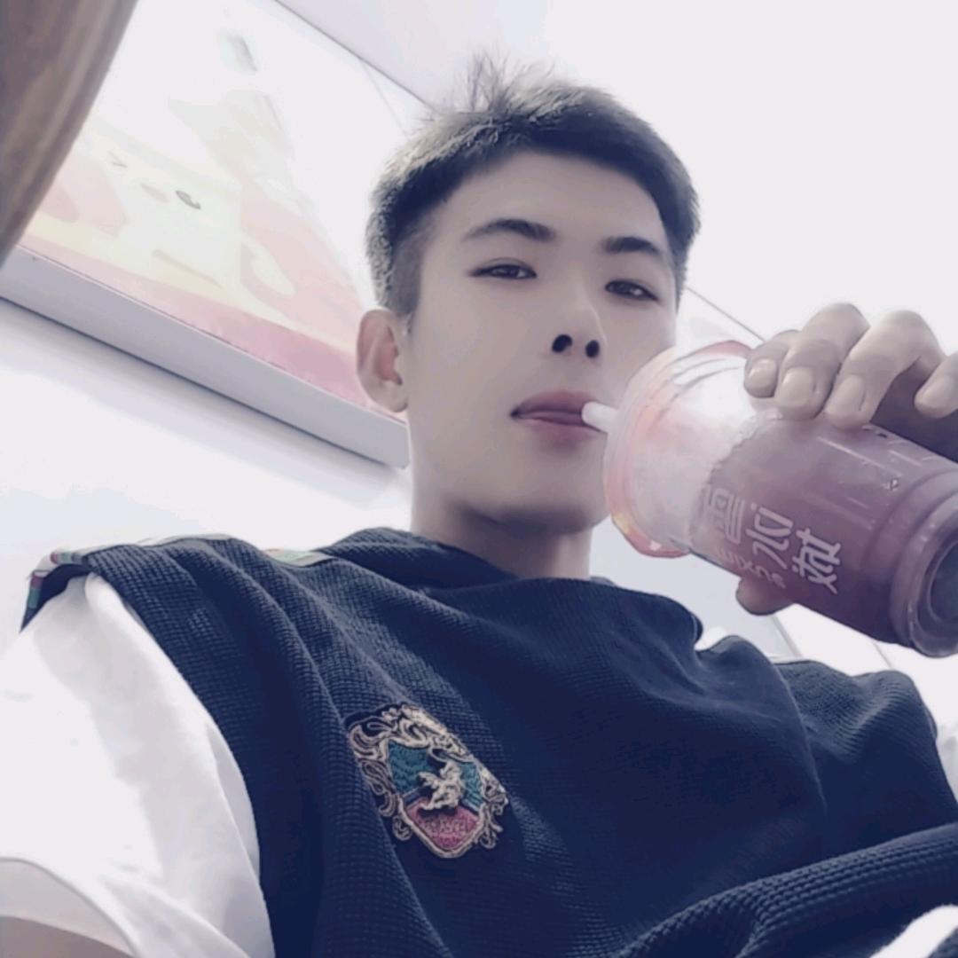 🚬袁ᩚ小ᩚღ宝ζ🍻