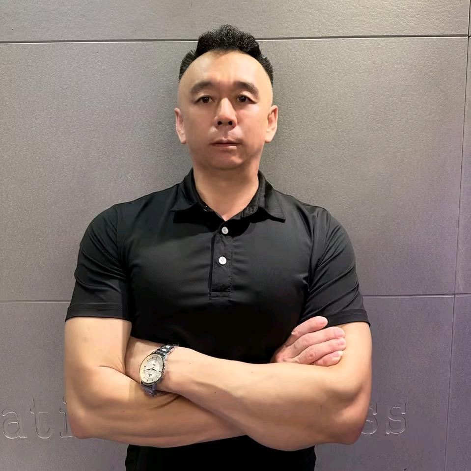 撸铁达人老李大叔