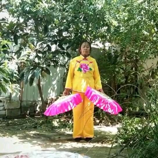 农村慈祥妈妈杨治萍(69岁爱跳舞)