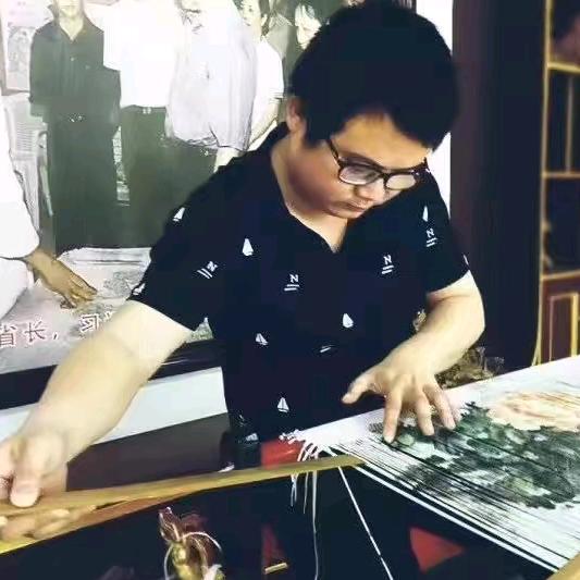 翰辰（纸织画传承人）翰煌艺术馆执行馆长