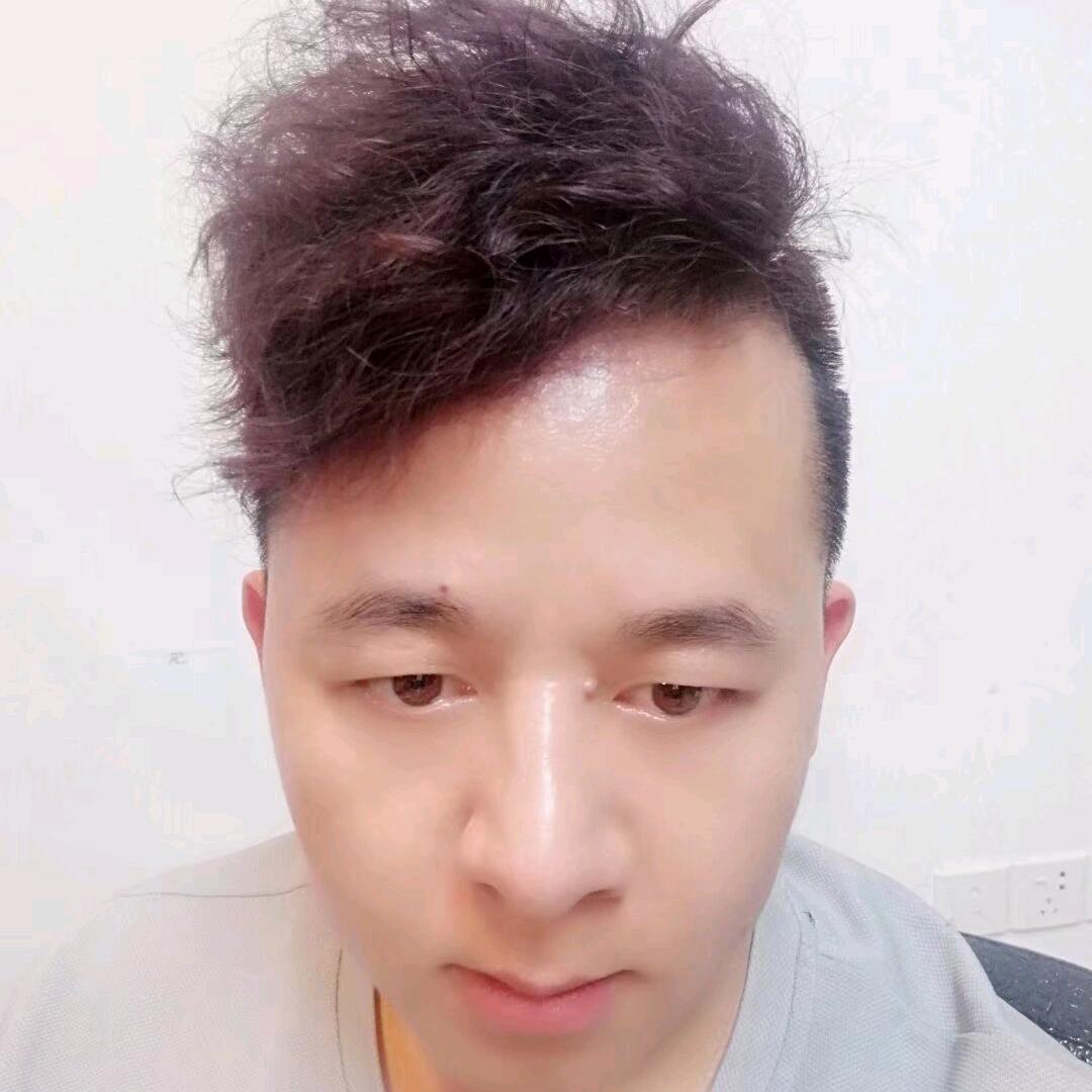 陈迷韦笑