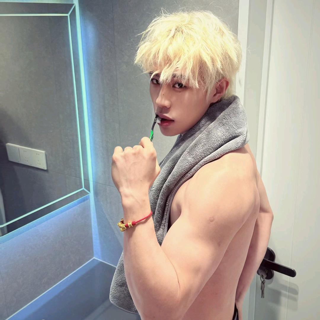 梁教授🌻（瓶盖哥）@抖音