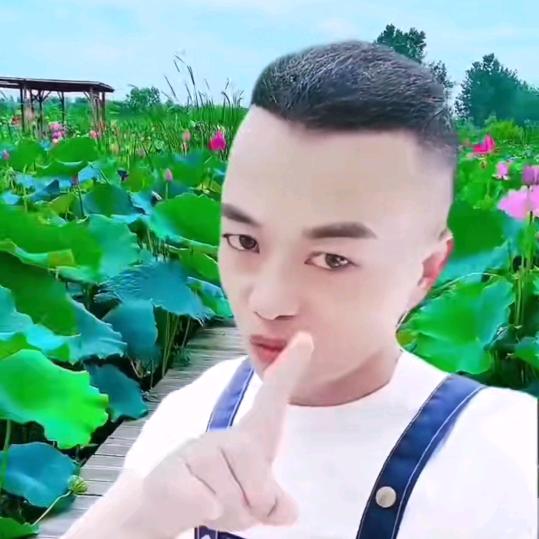 俊…”