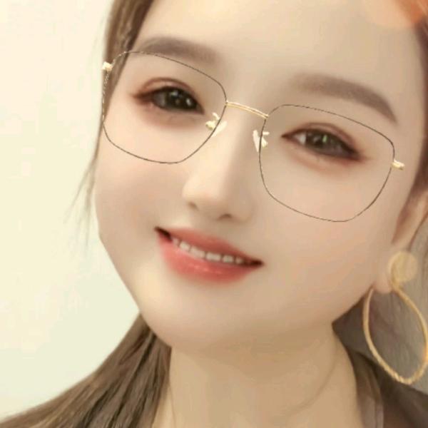 辛格玛三楼，依如云、爱尚妮