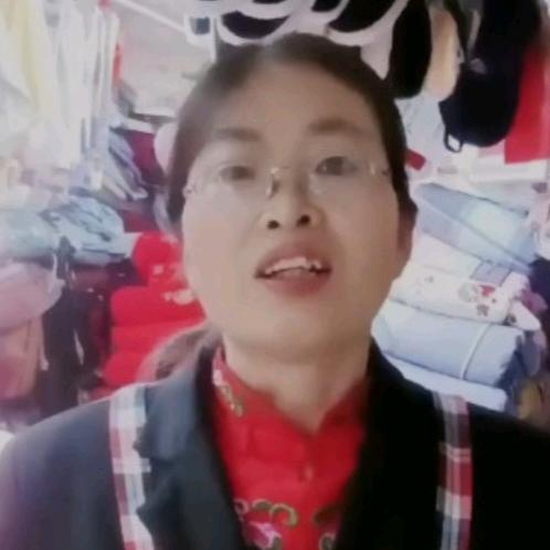 何棉花日用百货仓