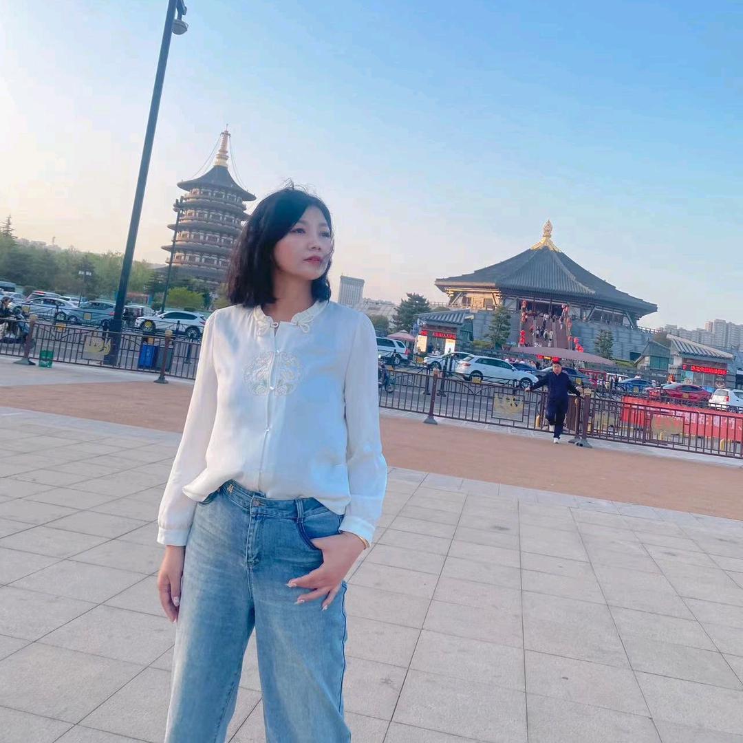 欧帝帝-艳红