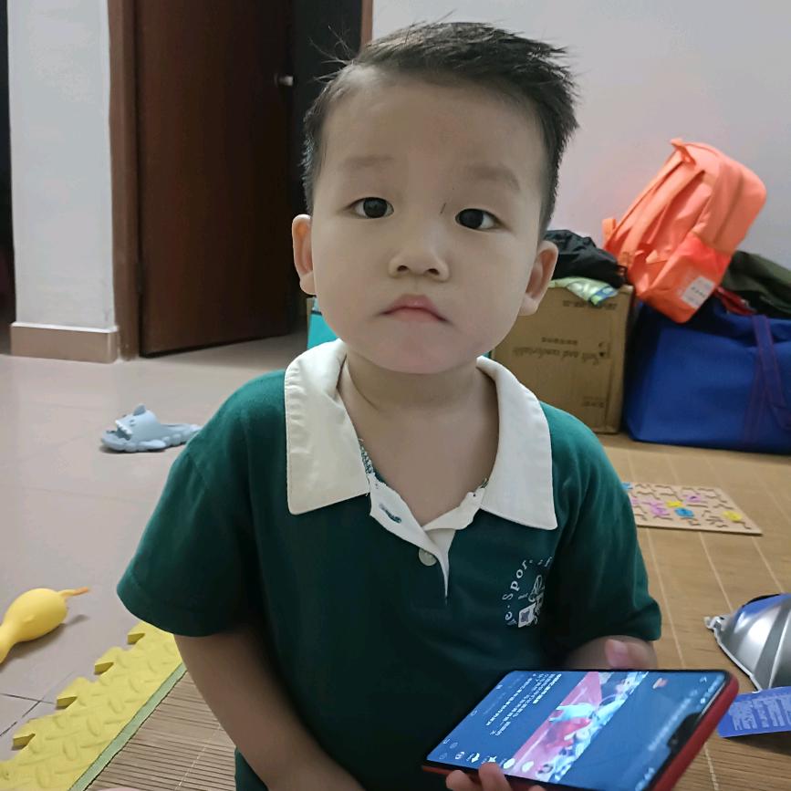 😘四妹😇