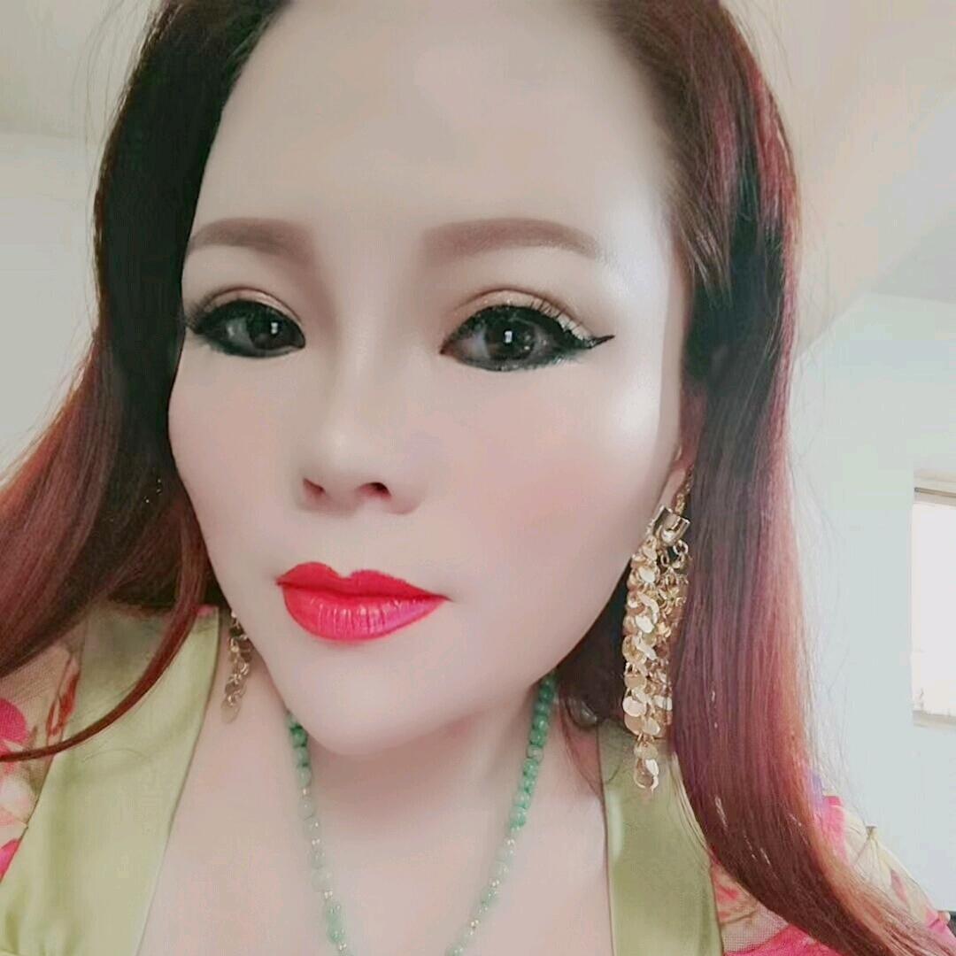爱笑的女孩